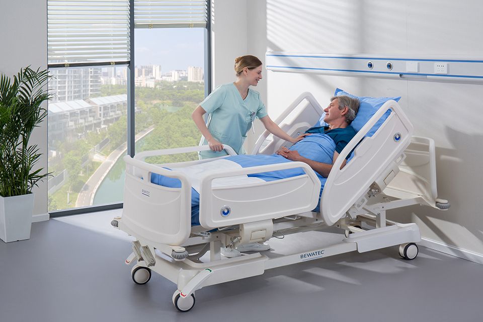 Two-function manual bed with HDPE siderails ( Iaso Series) (4)